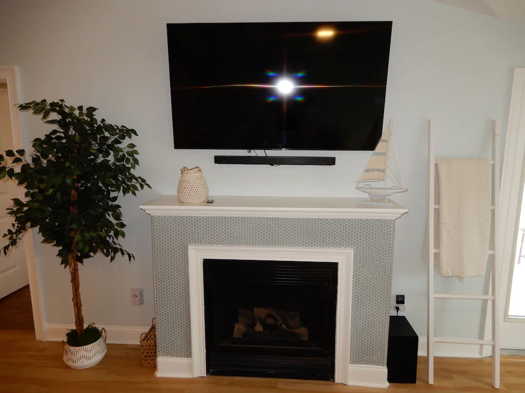 Living area with big screen HDTV